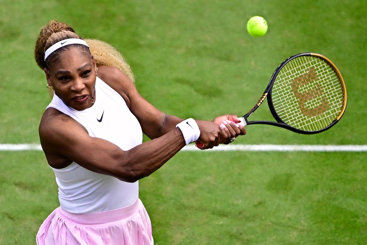 U.S. tennis player Serena Williams returns the ball during a women’s doubles round of 16 match at the WTA500 Berlin Tennis Open in Berlin, Germany, June 16, 2026. (AFP Photo)