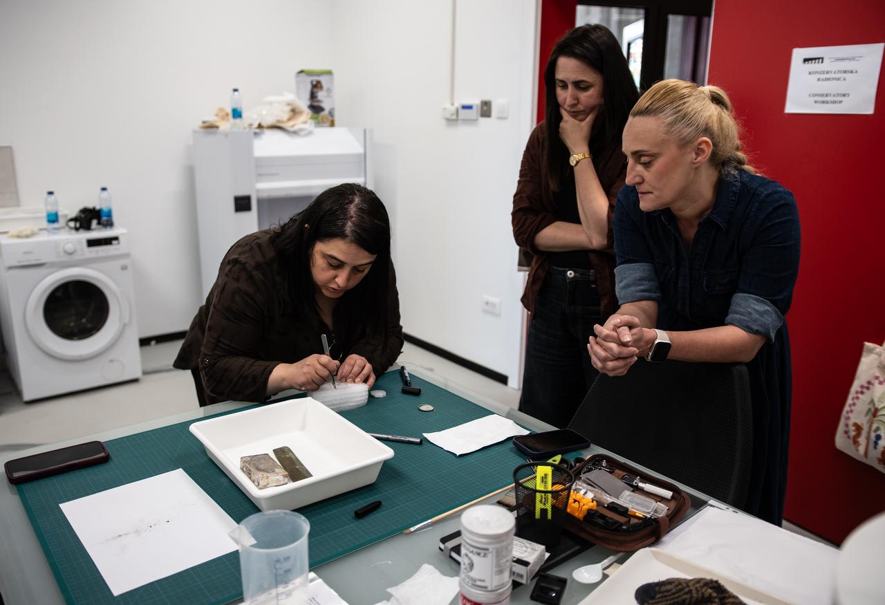 In a statement by TIKA, it was said that within the scope of the “Traces of Memory: Experience Sharing Program,” implemented in cooperation with the Srebrenica Memorial Center, a joint cooperation process has been launched to preserve the personal belongings of the victims of the genocide that took place 31 years ago. Bosnia and Herzegovina, June 26, 2026. (AA Photo)