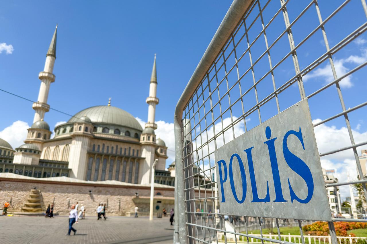 Istanbul's Beyoglu bans public gatherings, restricts access to Taksim and Istiklal