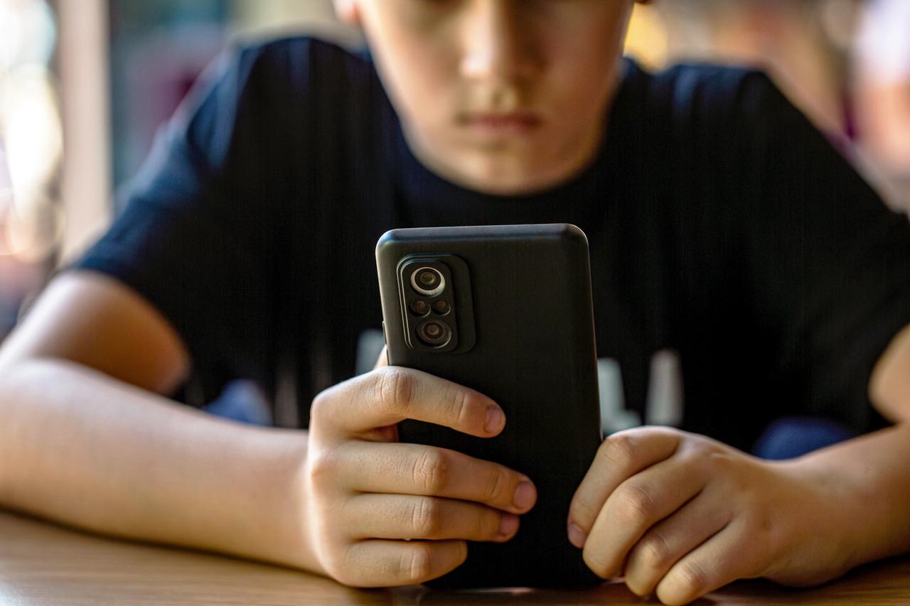 Australia to double fines for social media age limit breaches Image