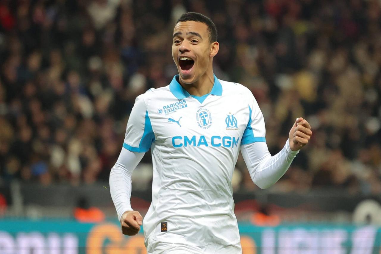 Fenerbahce renews pursuit of Greenwood after Roma talks break down: Report