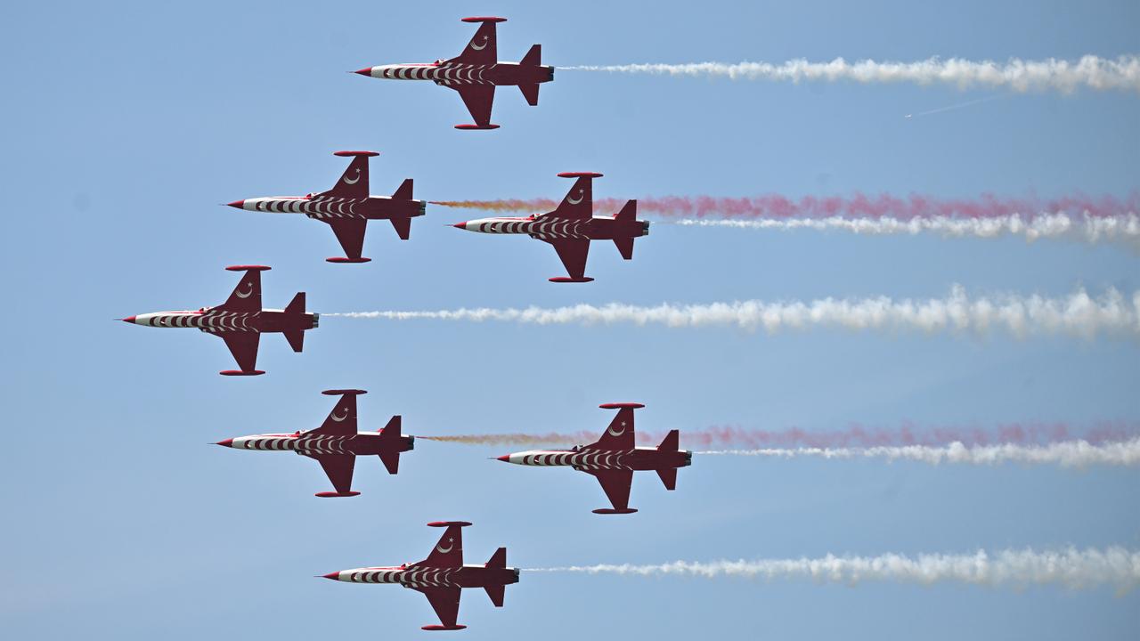 Türkiye's aerobatic team wows Belgian Air Force Days crowd 