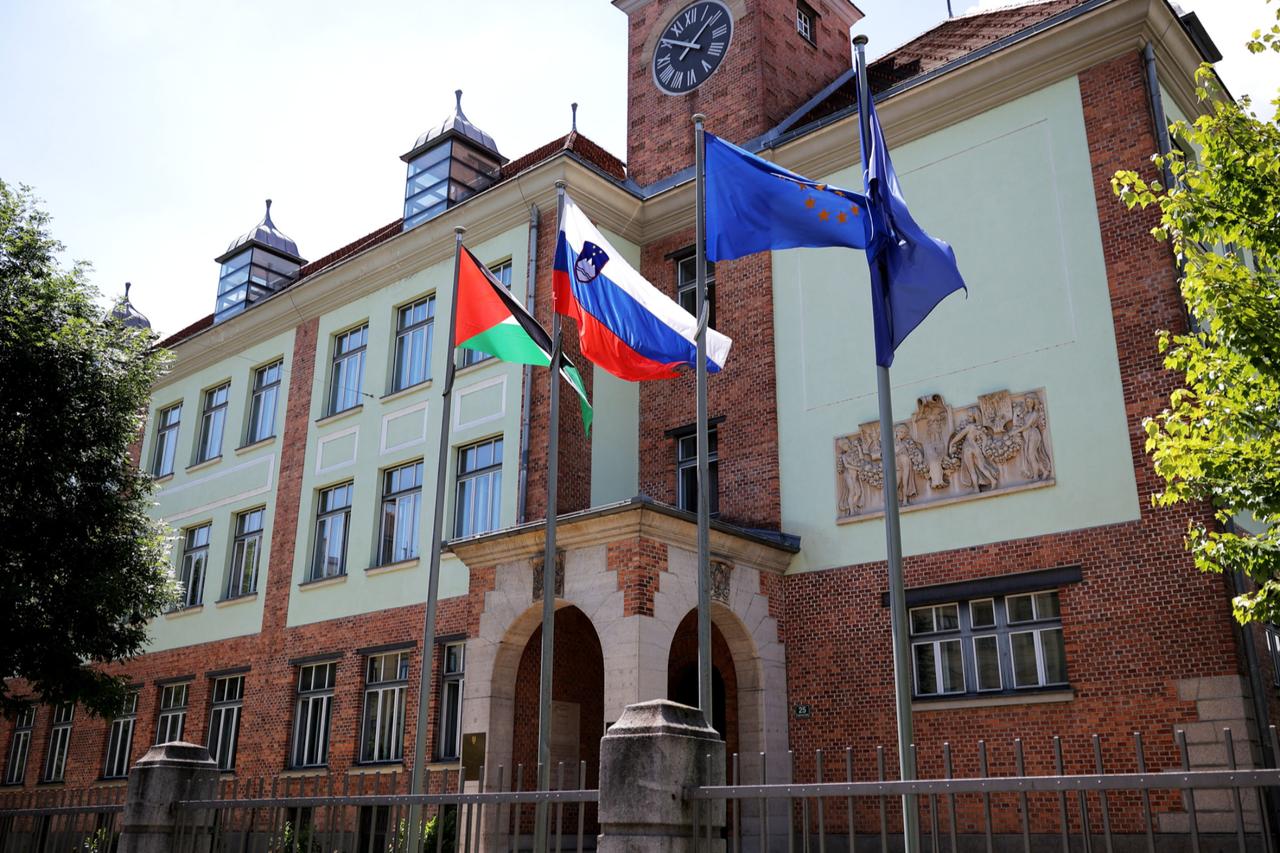 One country, two flags: Slovenia’s fight over Palestine