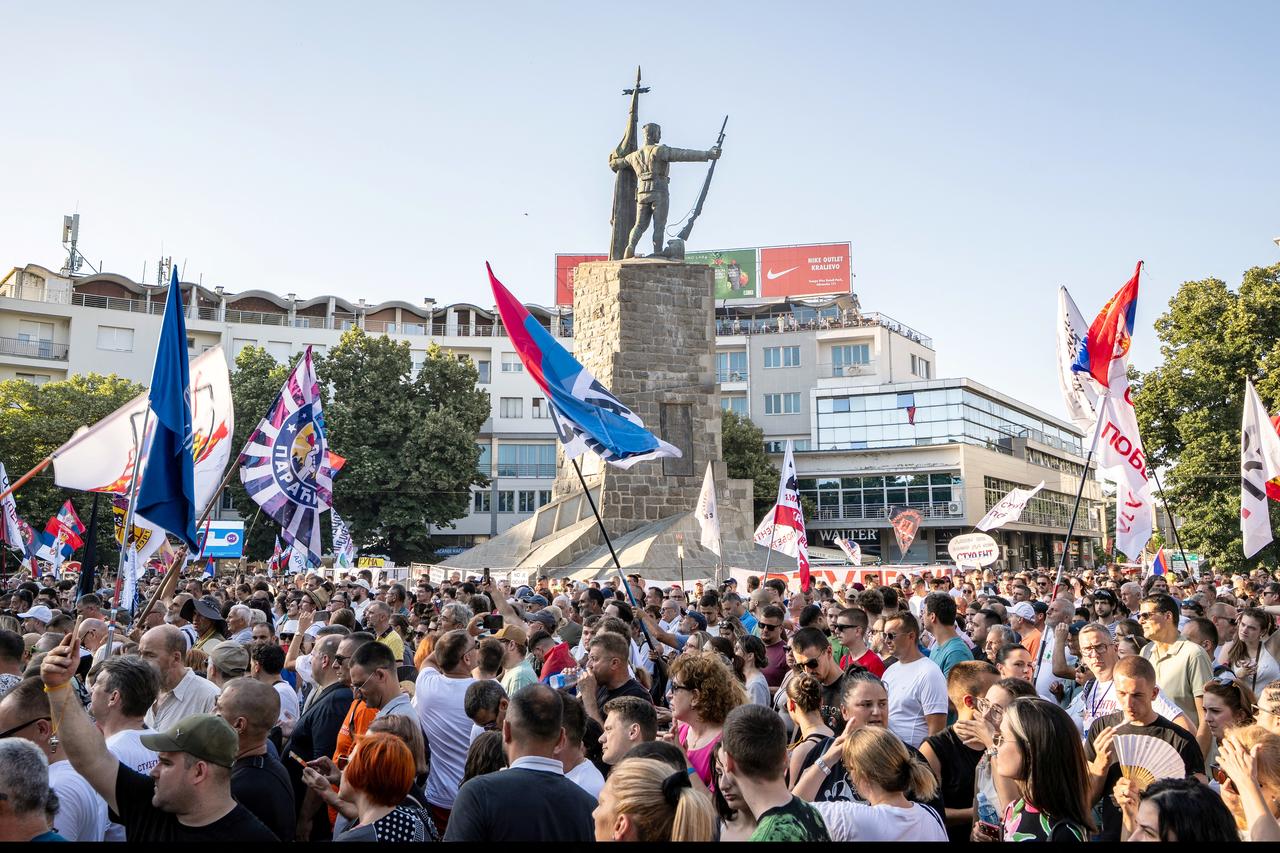 A few thousand protestors gather in Kraljevo, central Serbia, on June 28, 2026, for a rally called by students, a day after Serbia's President Aleksandar Vucic said he would step down within "weeks" following more than a year of student-led protests. (AFP Photo)