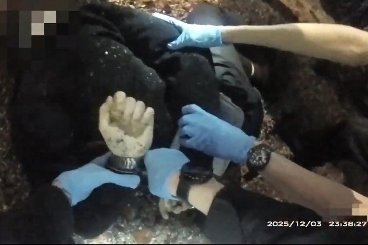 Bodycam footage of dying teen handcuffed by police sparks riots in UK