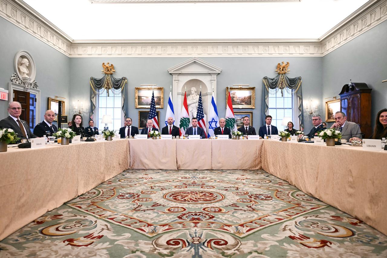 Israel, Lebanon hold Washington talks as fighting rages on