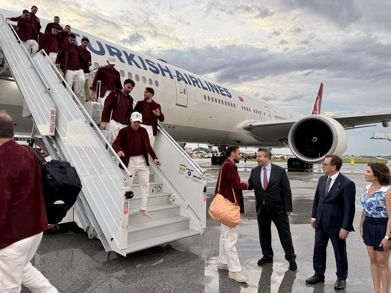 Members of Türkiye’s national football team arrive at Fort Lauderdale-Hollywood International Airport in Florida ahead of the 2026 FIFA World Cup, US, June 2, 2026. (AA Photo)