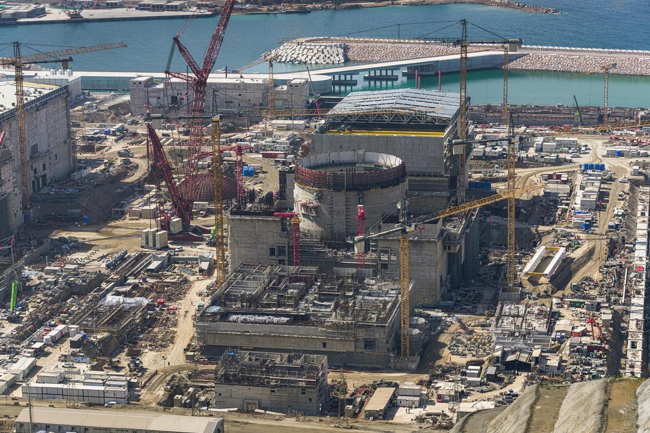 An aerial view of the main overhead crane installed in the turbine hall of the third power unit at Akkuyu Nuclear Power Plant, May 10, 2026, in Mersin, Türkiye. (Akkuyu NPP/Handout)