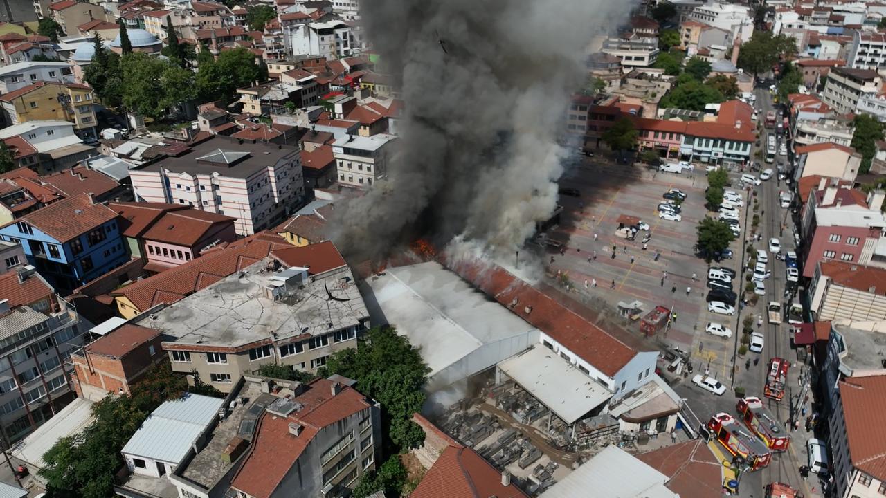 Thick smoke rises from Bursa’s historic Kayhan Bazaar after a fire broke out in a second-hand furniture shop, Bursa, Türkiye, June 30, 2026. (IHA Photo)