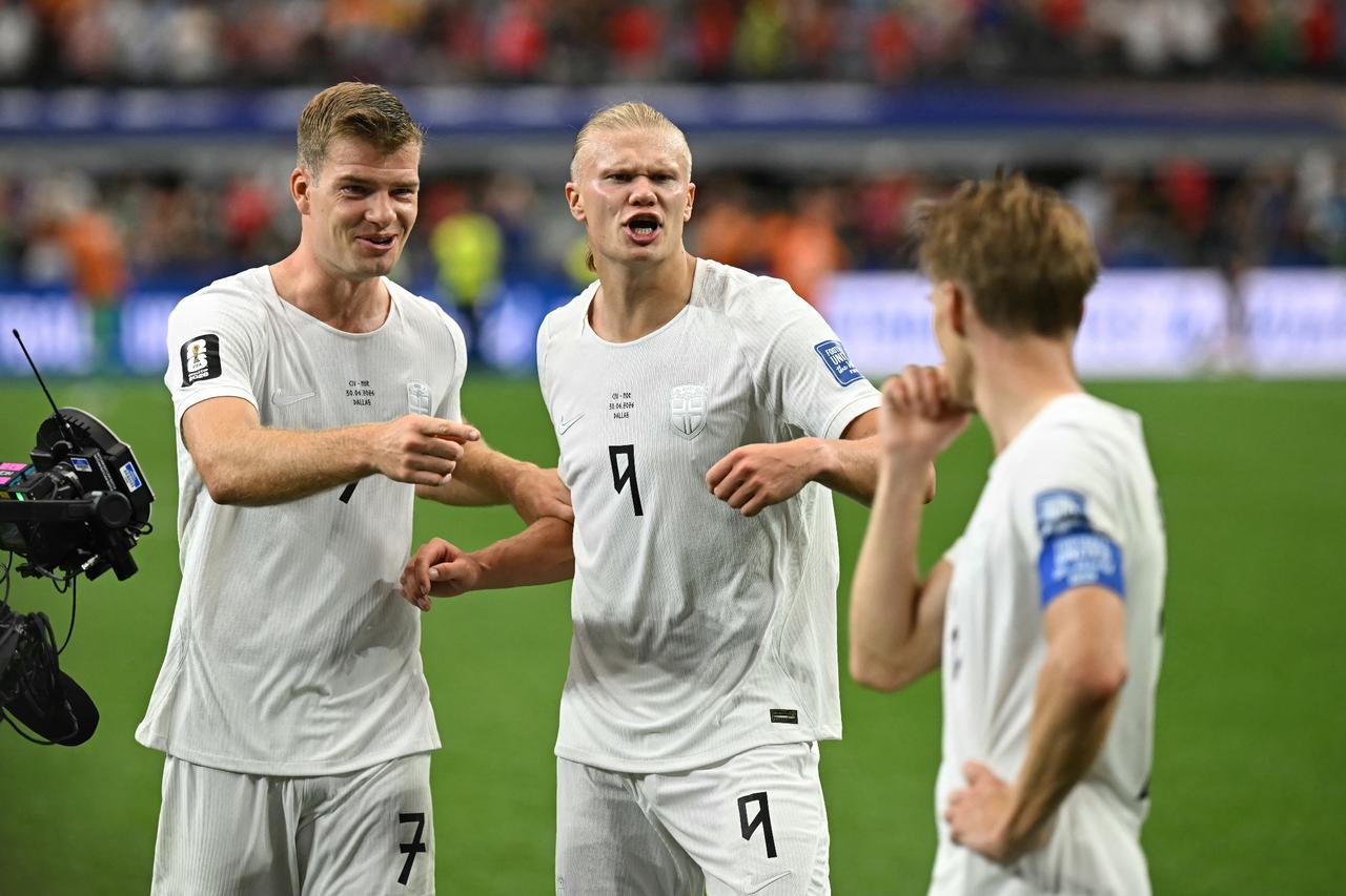 Haaland's late strike sends Norway past Ivory Coast into World Cup last 16