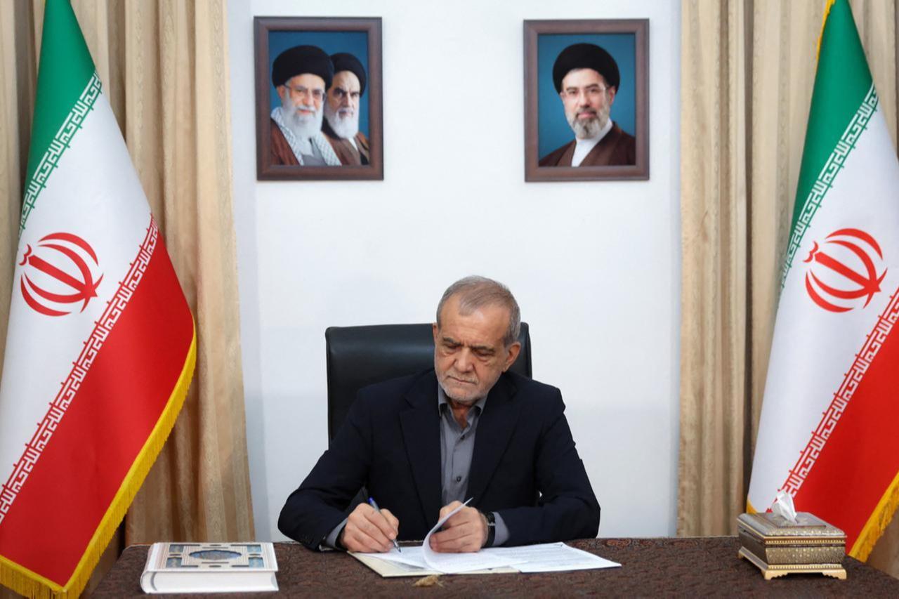 Iran's Pezeshkian renews reciprocal commitment to deal as US eyes Doha talks