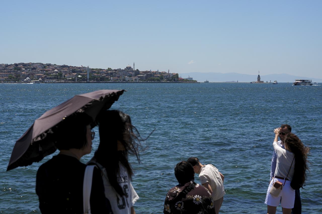 Istanbul's heat index set to reach 40°C amid incoming heat wave