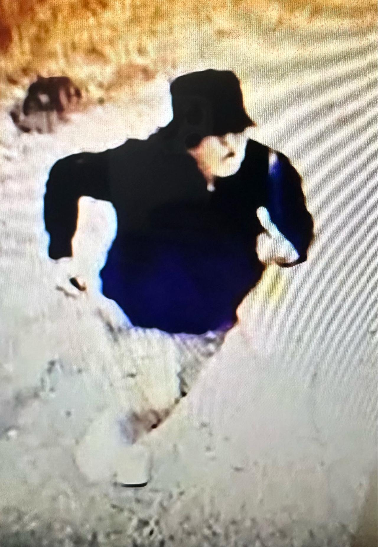 The surveillance footage shows the reported suspect who left a bag or package in Monaco on June 29, 2026, and then left on foot. (Photo via Telegram)