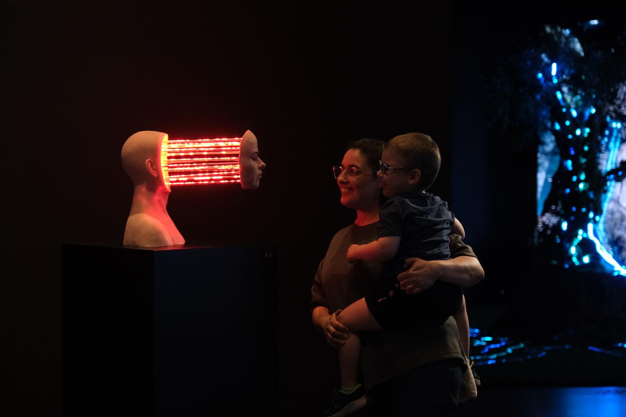 Istanbul Digital Art Festival opens with AI, immersive performances