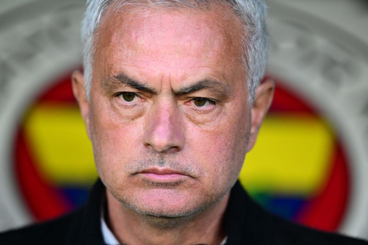 Head coach of Fenerbahce Jose Mourinho looks on during Turkish Super Lig match between Fenerbahce and Bellona Kayserispor at Ulker Stadium in Istanbul, Türkiye on April 20, 2025. (AA Photo)