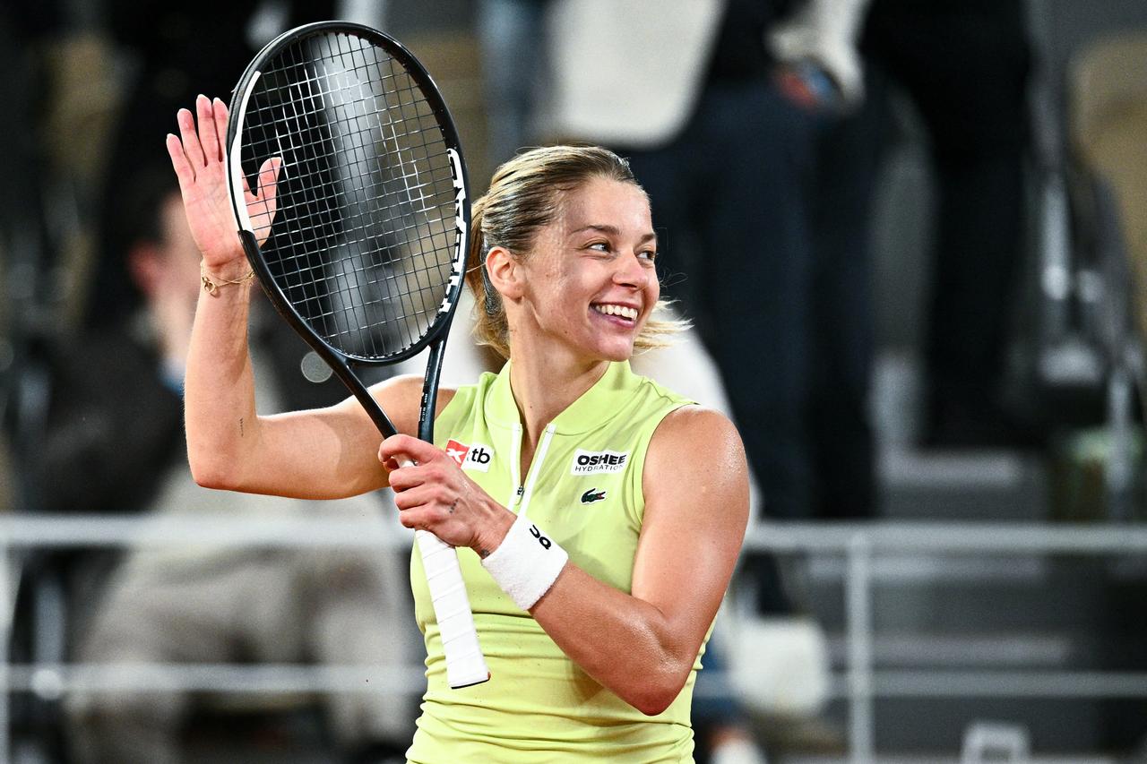First-time finalists Chwalinska and Andreeva to meet for Roland Garros title
