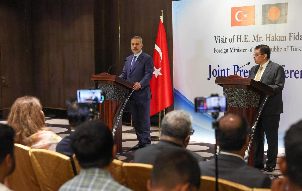 Turkish Foreign Minister Hakan Fidan (L) and Bangladeshi Foreign Minister Khalilur Rahman (R) hold a joint press conference following their meeting in Dhaka, Bangladesh, June 5, 2026. (Photo via Turkish Foreign Ministry/HO)