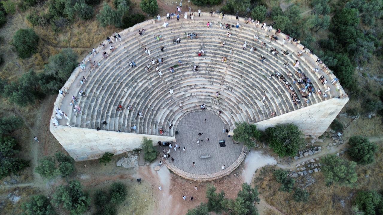 2,000-year-old theater in Antalya to host Türkiye’s World Cup match against Australia Image