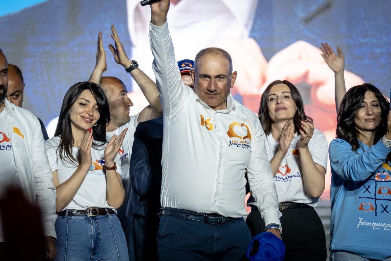 Armenia votes on Jan. 7 as Pashinyan seeks mandate for peace, new constitution