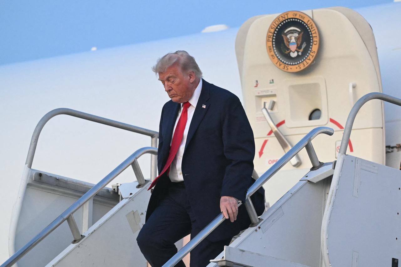 US President Donald Trump disembarks Air Force One upon arrival at Morristown Airport in Morris County, New Jersey, on June 5, 2026. (AFP Photo)