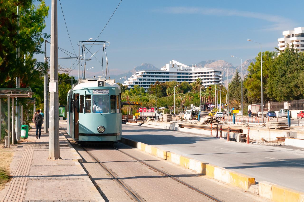A tram travels along a street in Antalya, Türkiye, November 11, 2020. (Adobe Stock Photo)