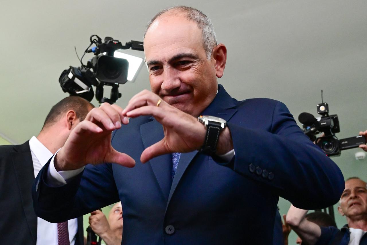 Pashinyan eyes Türkiye normalization as Armenia votes in key election