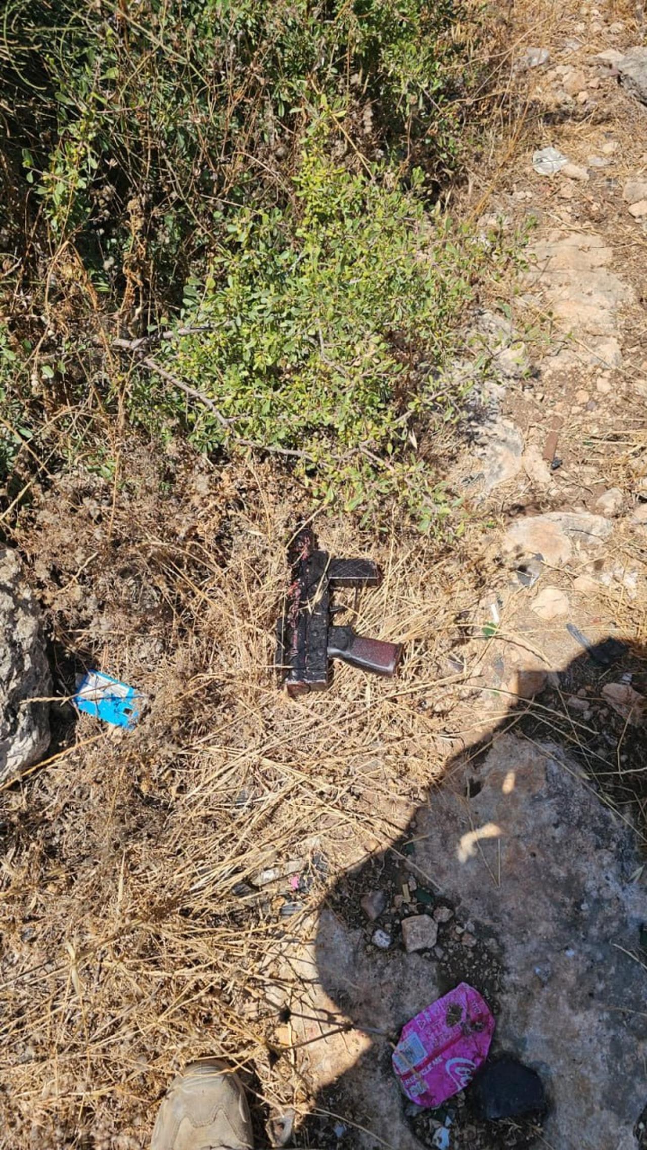The photo shows the makeshift "Carlo," also known as a Carl Gustav, submachine gun that was used in an attack in central Israel, June 7, 2026. (Photo via Telegram)