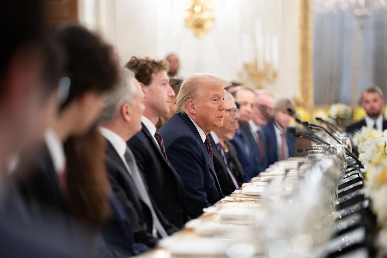 This image shows a meeting at the White House on September 4, 2025, where President Donald Trump hosted technology industry leaders for a dinner. (via White House)