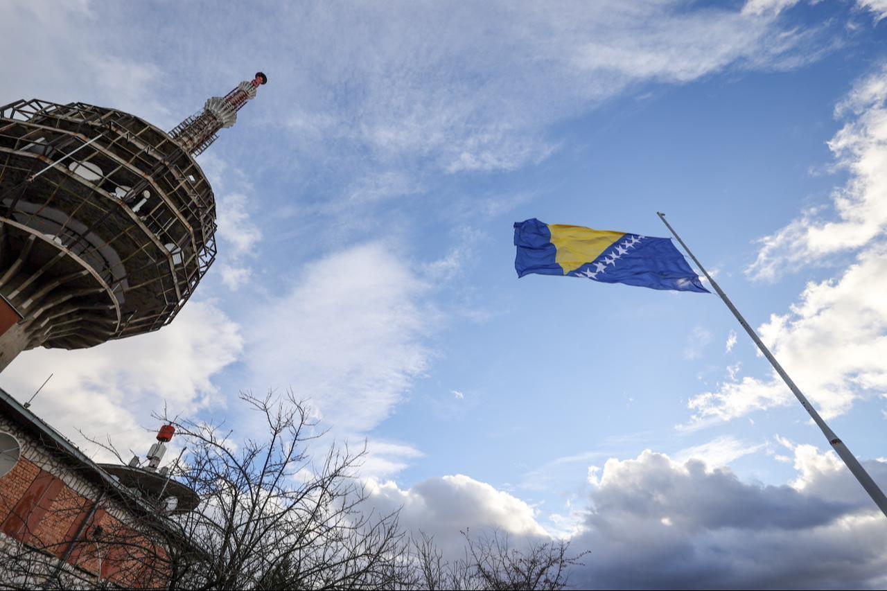 The national flag of Bosnia and Herzegovina is raised during a ceremony on Mount Hum to commemorate Statehood Day in Sarajevo, Bosnia and Herzegovina, November 25, 2025. (AA Photo)