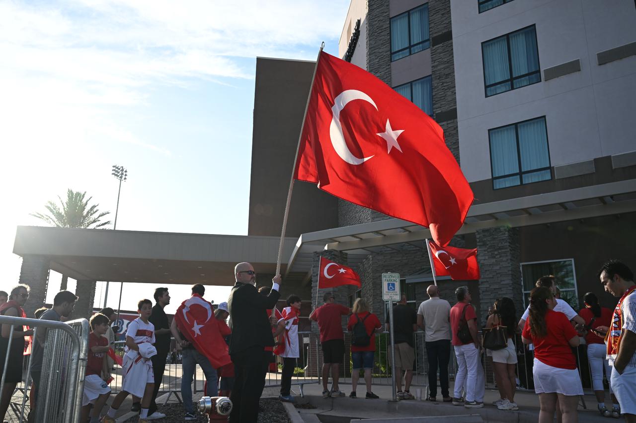 Turkish national team arrives in Arizona to begin World Cup camp