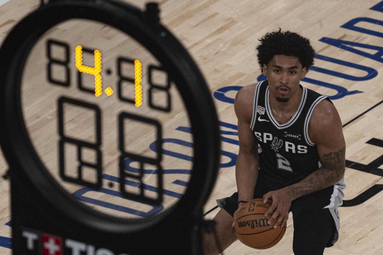 Wembanyama leads Spurs past Knicks, cuts NBA Finals deficit to 2-1