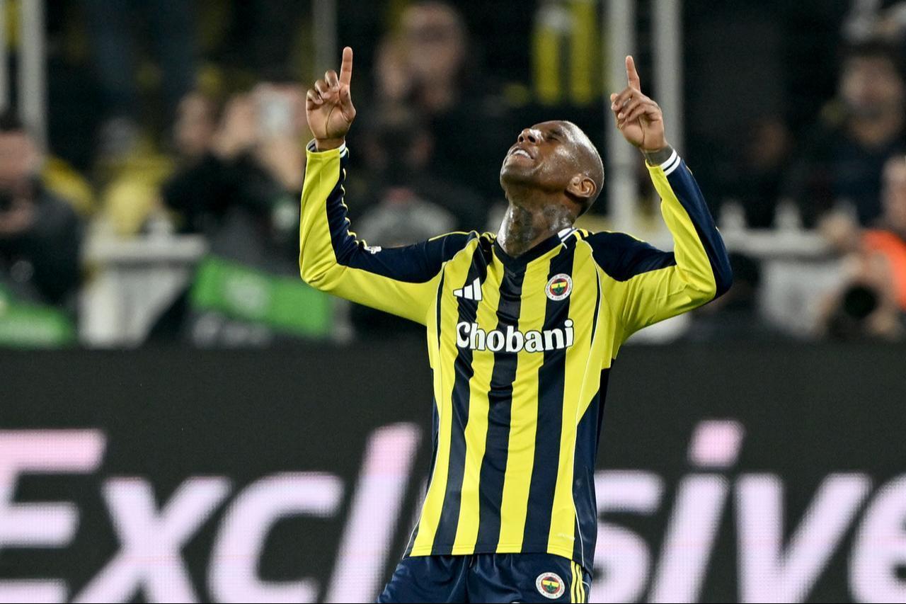 Fenerbahce’s Anderson Talisca (94) celebrates after scoring a goal during the UEFA Europa League week 5 match between Fenerbahce and Ferencvaros at Chobani Stadium in Istanbul, Türkiye, November 27, 2025. (AA Photo)