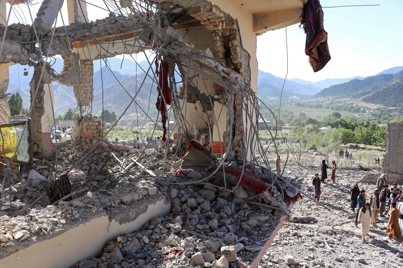 Pakistan says it intercepted 4 drones launched from Afghanistan Image