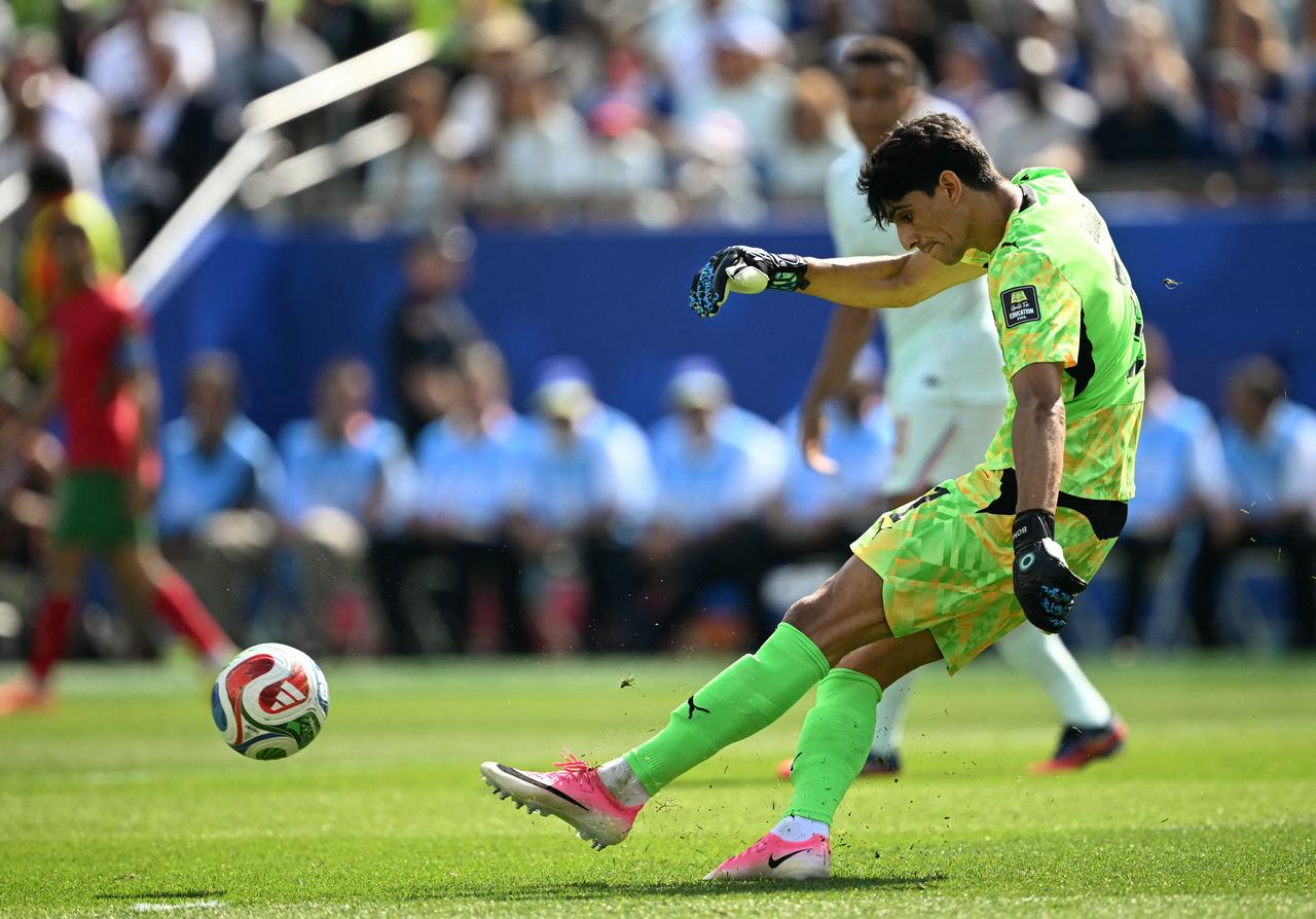 Morocco's goalkeeper #01 Yassine Bounou shoots during the 2026 World Cup football tournament quarter-final match between France and Morocco at Boston Stadium in Foxborough, July 9, 2026. (AFP Photo)