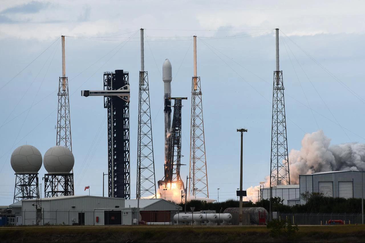 A SpaceX Falcon 9 rocket carrying a classified payload for the National Reconnaissance Office (NRO) launches from pad 40 at Cape Canaveral Space Force Station, December 9, 2025, in Cape Canaveral, Florida. (AA Photo)