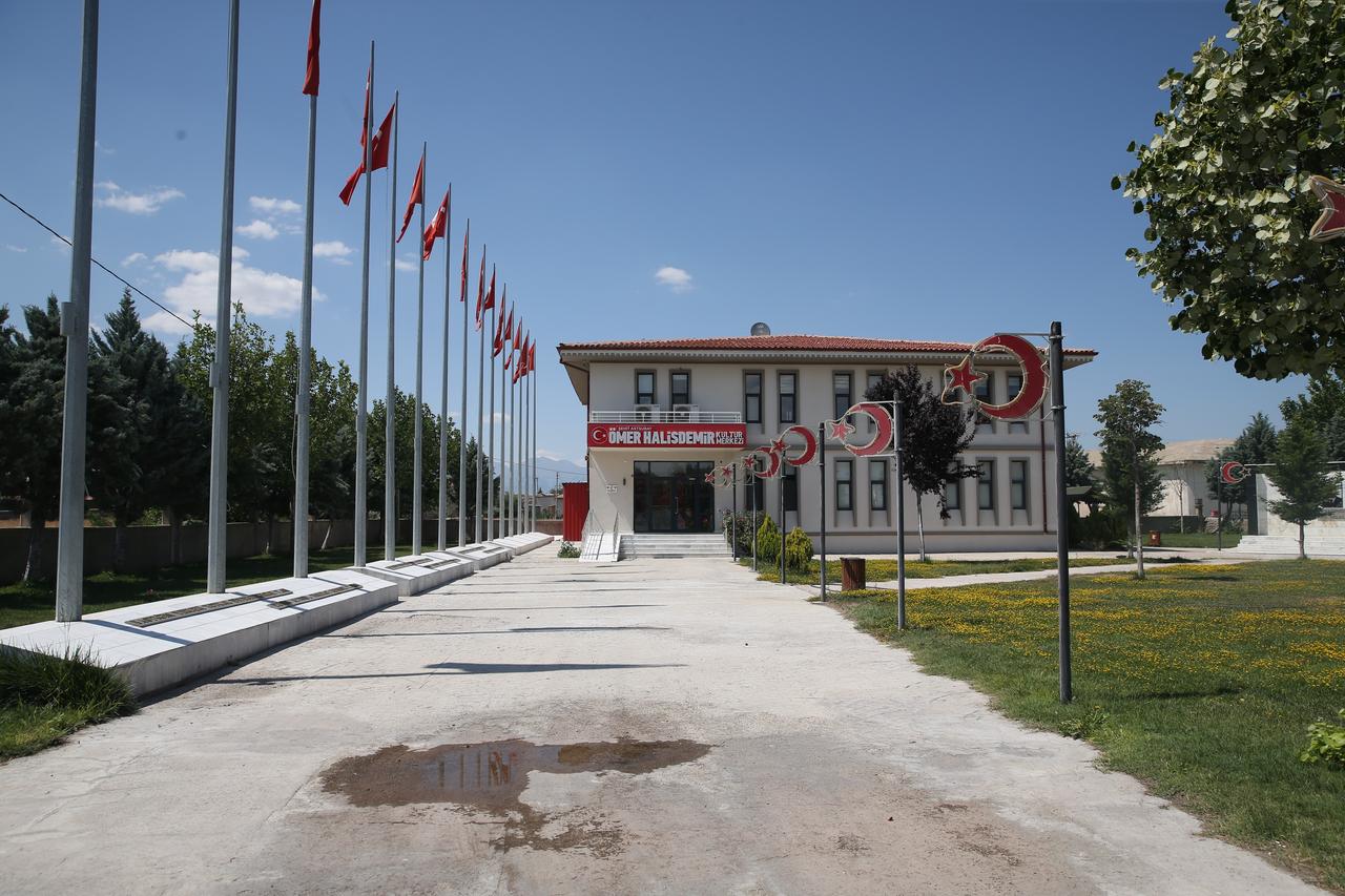 The Sehit Omer Halisdemir Culture Center in Cukurkuyu, Nigde, preserves the memory of the July 15 hero through exhibits, photographs and personal belongings. (AA Photo)