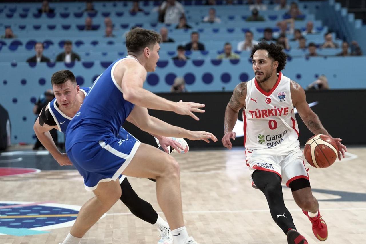 Fenerbahce lands star guard Shane Larkin from Anadolu Efes