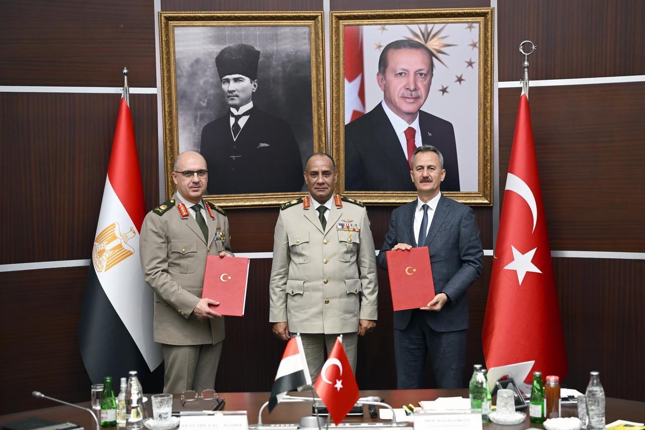 Türkiye, Egypt sign letter of intent on defense industry cooperation
