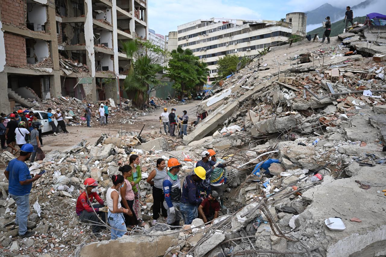 Türkiye sends 30 tons of aid to earthquake-hit Venezuela