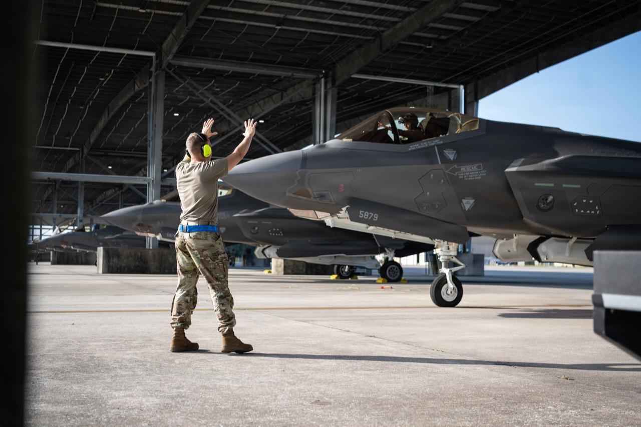 U.S. Air Force crew chief signals the pilot of an F-35A Lightning II aircraft at Jacksonville Air National Guard Base, Florida, June 25, 2026. (Photo via U.S. Air National Guard)