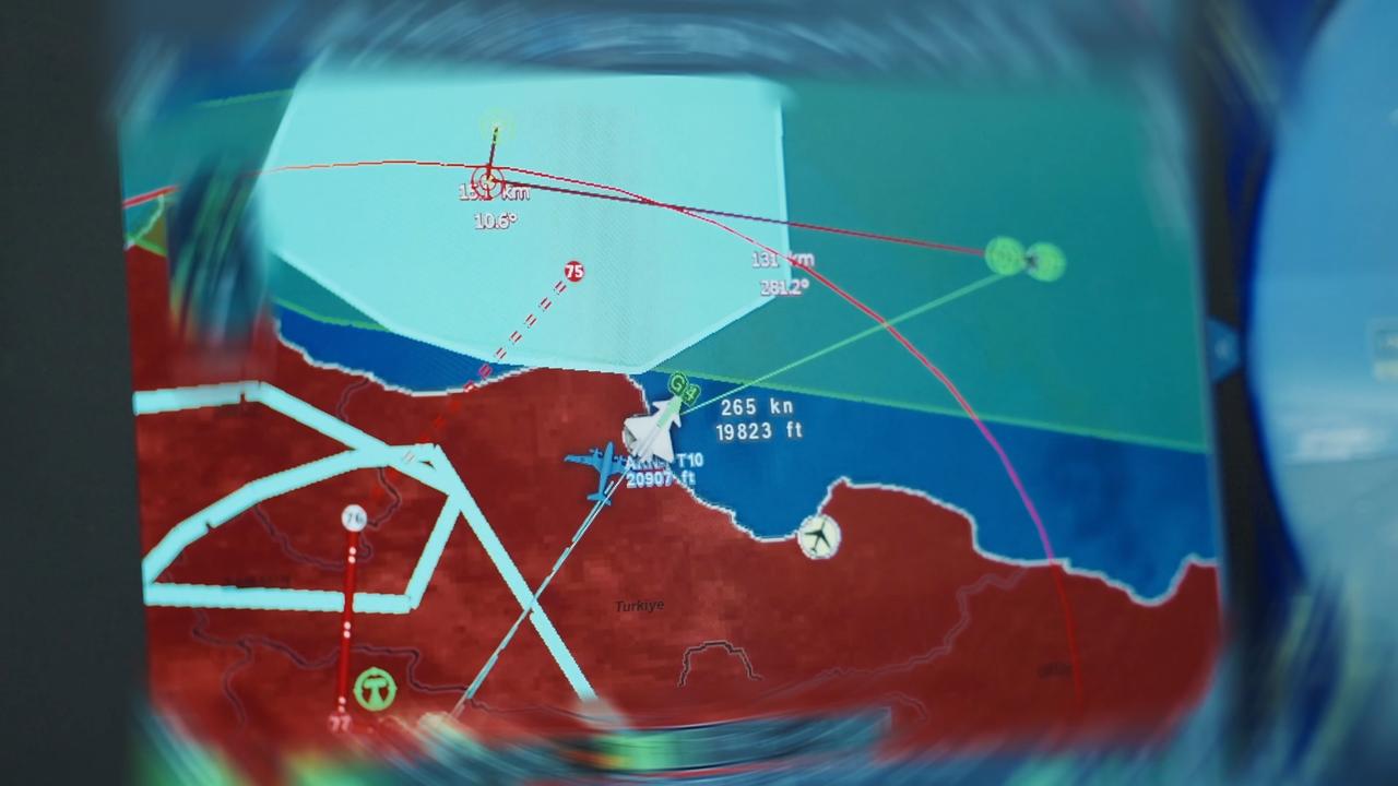 The photo shows a radar screen image of Roketsan's JET-230 supersonic missile test, launched from Bayraktar Kizilelma during a live-fire test on July 13, 2026. (Screengrab from video/Baykar/HO)