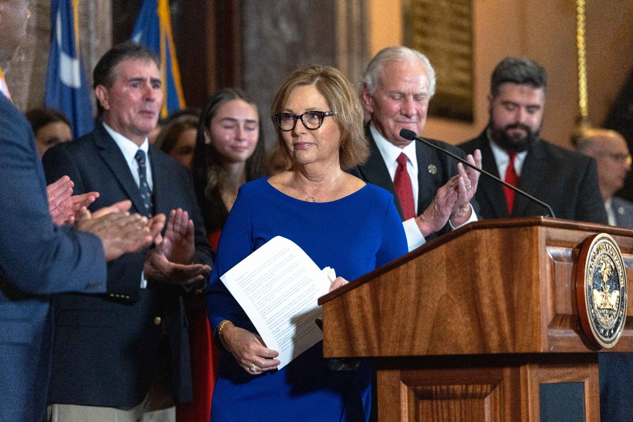 South Carolina governor appoints Graham’s sister to Senate 