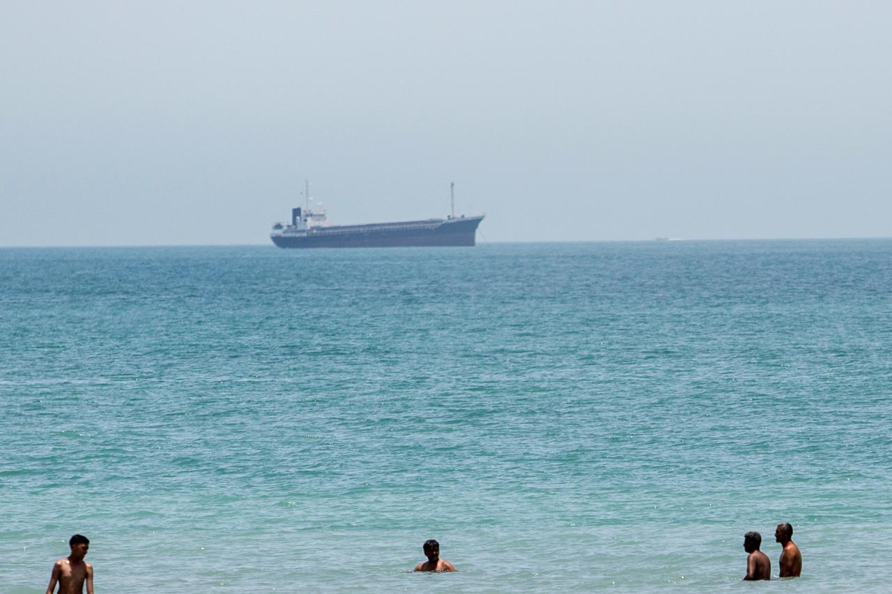 Tanker struck by missile off Oman coast, says UK maritime agency 