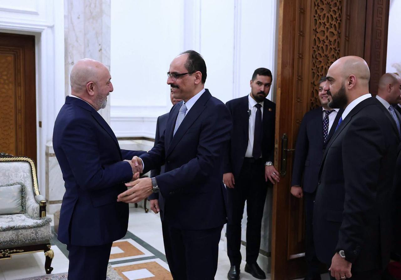 This image shows Turkish National Intelligence Chief İbrahim Kalın meeting with Iraqi President Nizar Amedi in Baghdad to discuss security cooperation. (Photo via X)