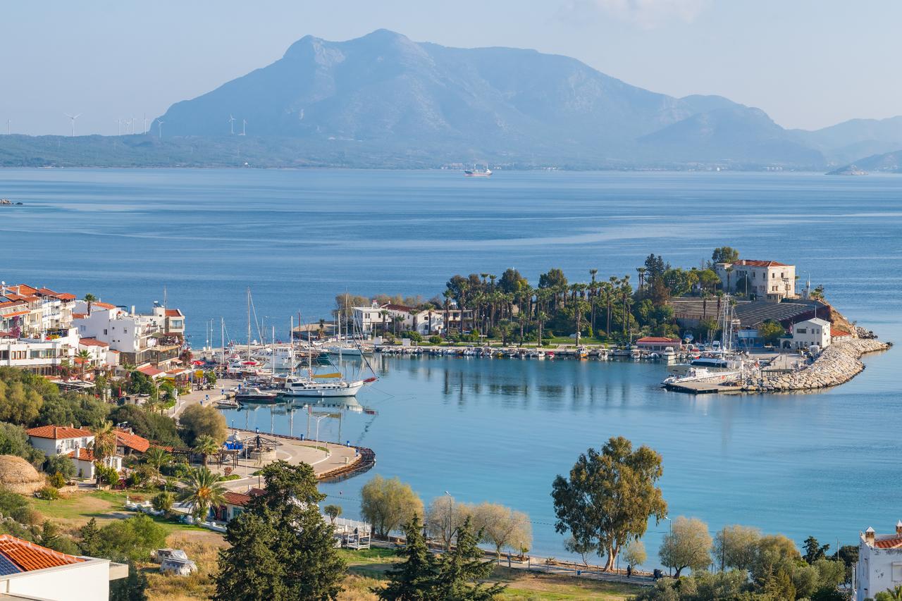 Türkiye climbs to 4th in post-pandemic tourist boom: OECD