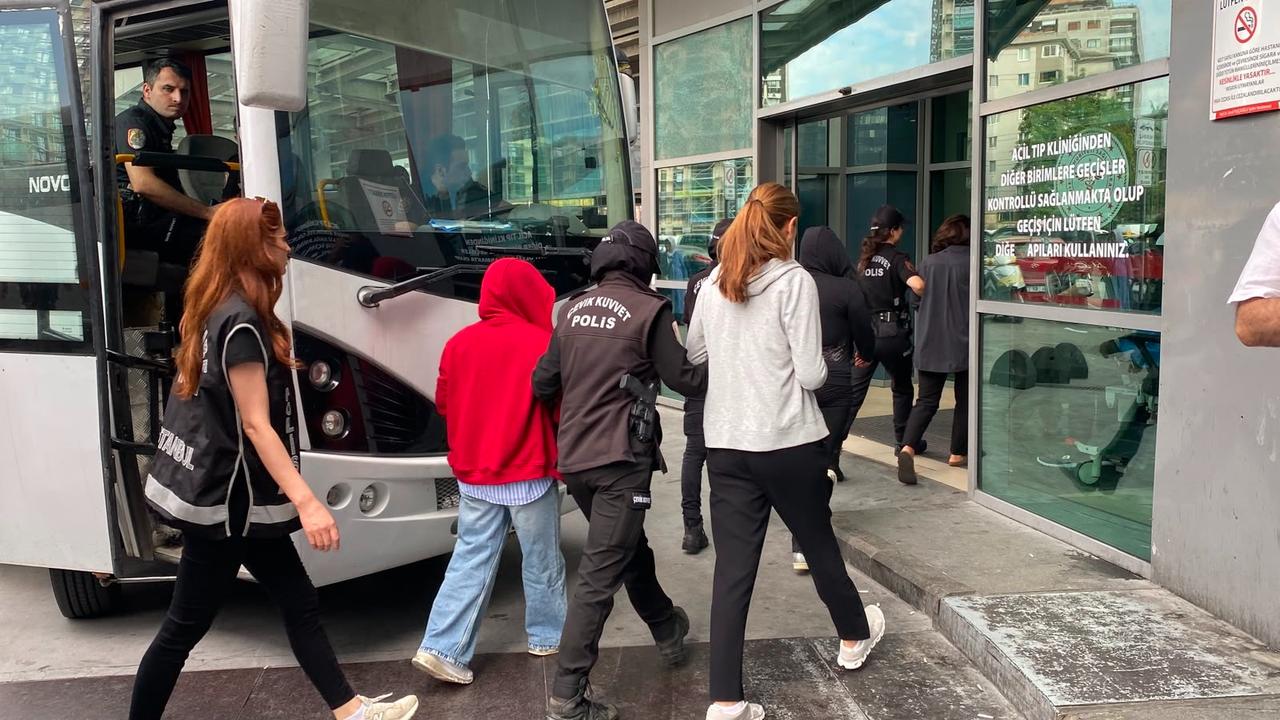 Police escort a detained suspect in an investigation into Ahbap Association to Istanbul courthouse in Istanbul, Türkiye, July 16, 2026. (IHA Photo)