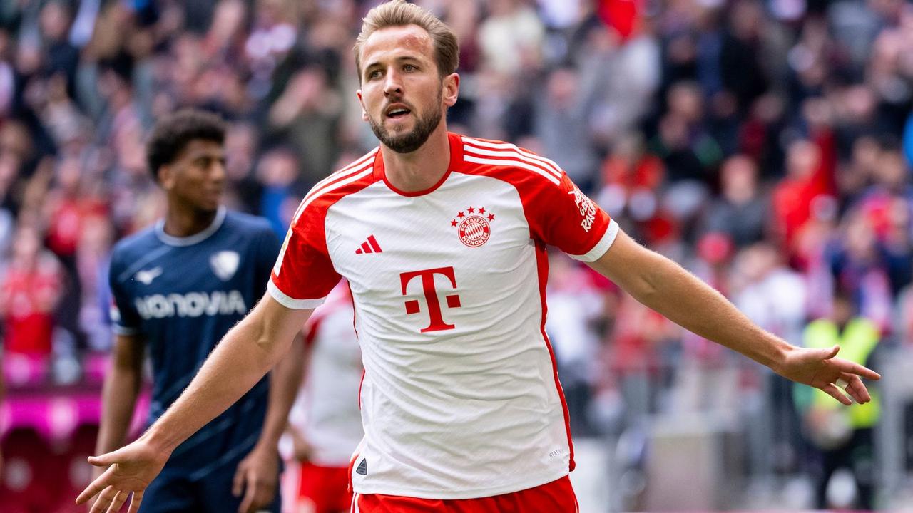 Kane celebrates his first goal of the game for Bayern Munich. (Photo via Sky Sports)
