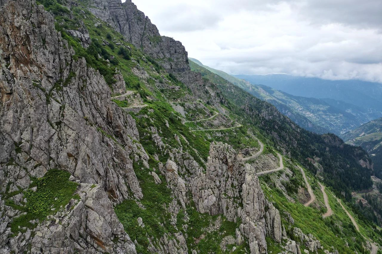 Derebasi curves: Türkiye’s most dangerous road sees surge in adventure tourism