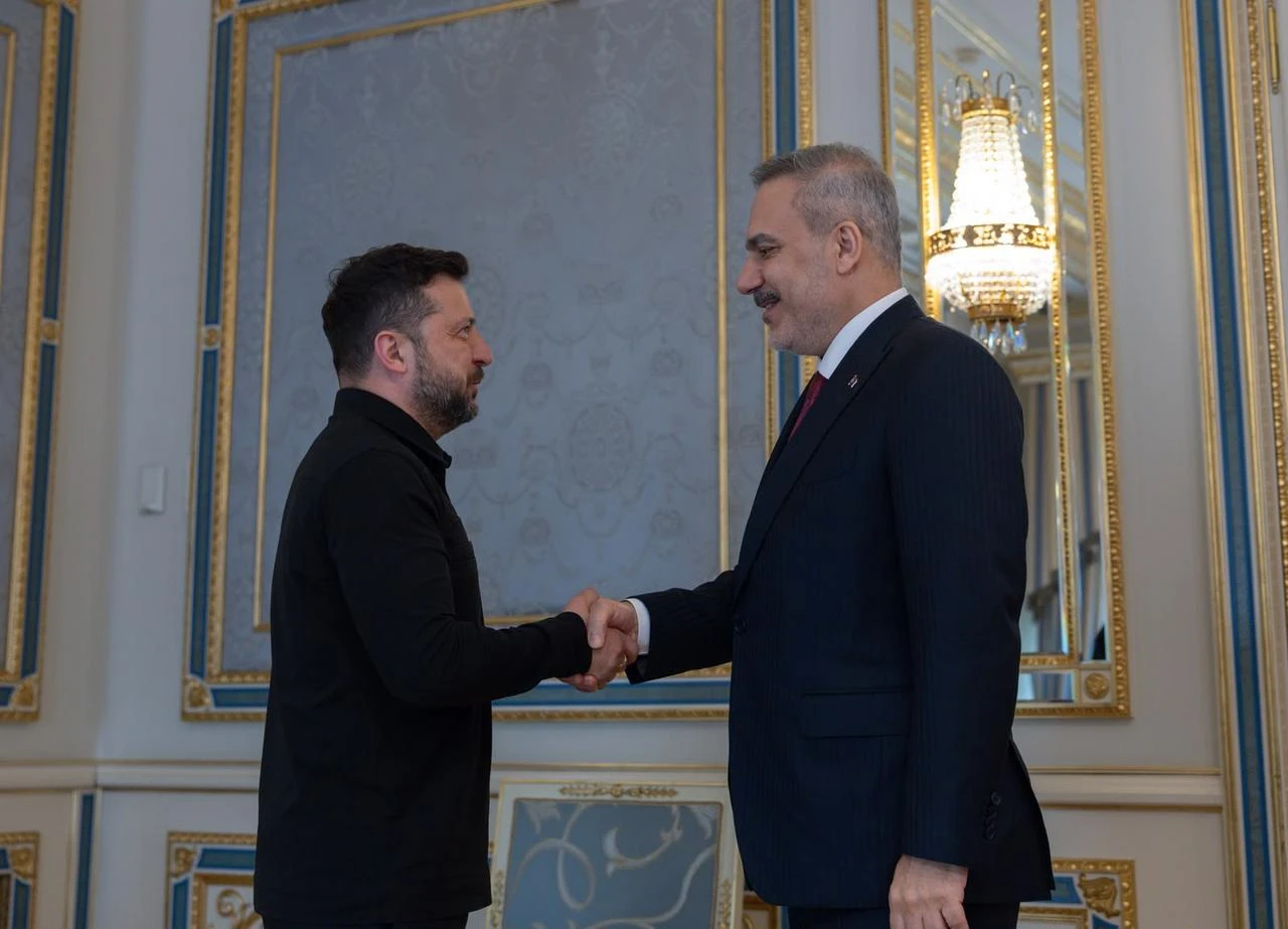 Ukrainian President Volodymyr Zelenskyy (L) meets with Foreign Minister Hakan Fidan (R) during Fidan's official visit in Kyiv, Ukraine, on July 16, 2026, (AA Photo)
