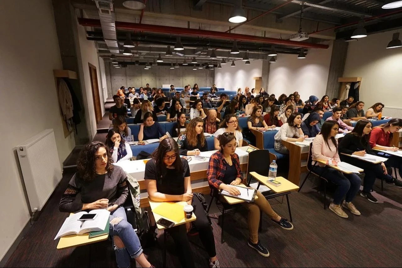 Students in a classroom at Istanbul Altinbas University (Altinbas University)